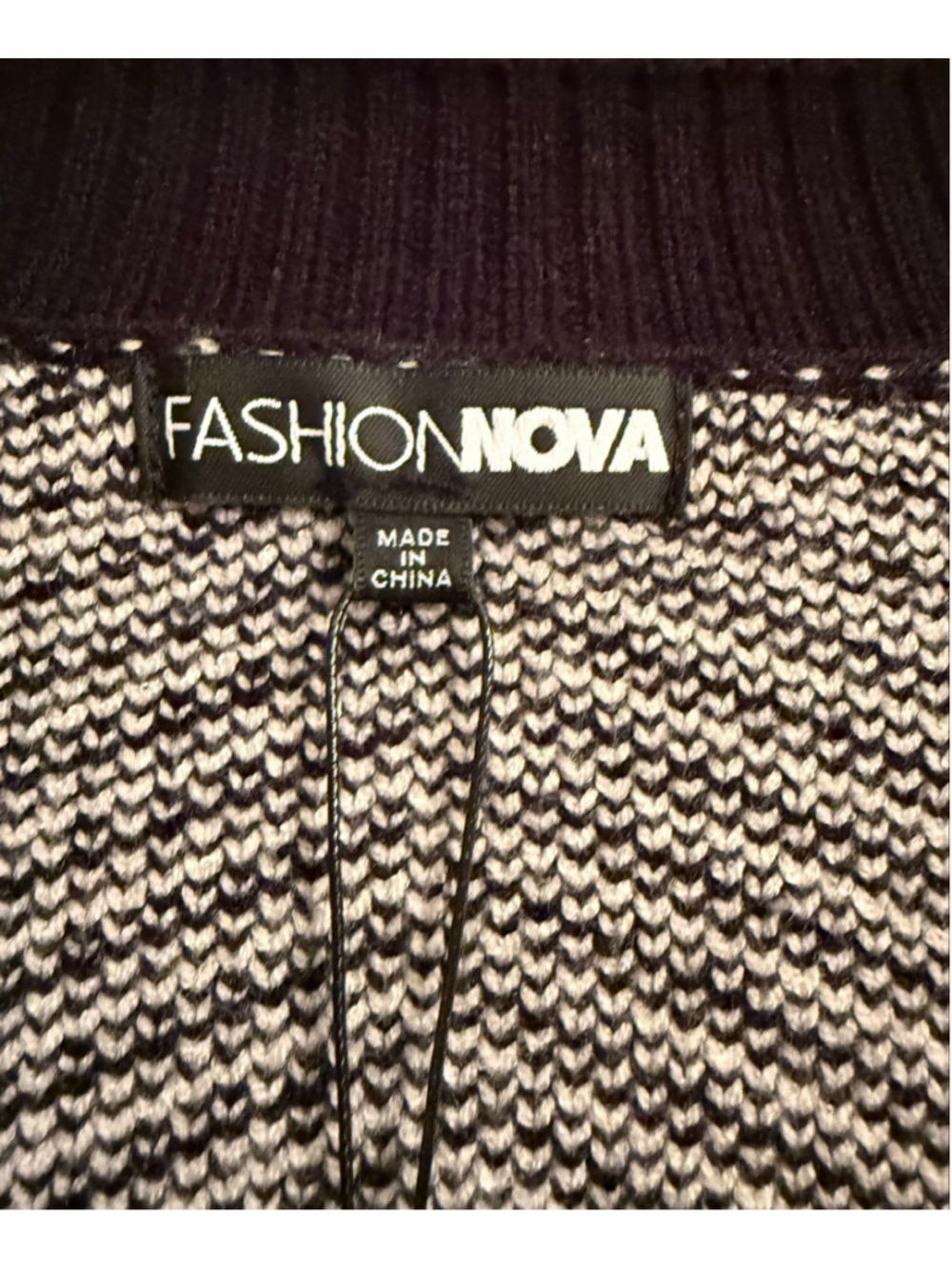Fashion Nova Cardigan Size M Black White Chevron Knit Sweater NWT - Picture 3 of 12